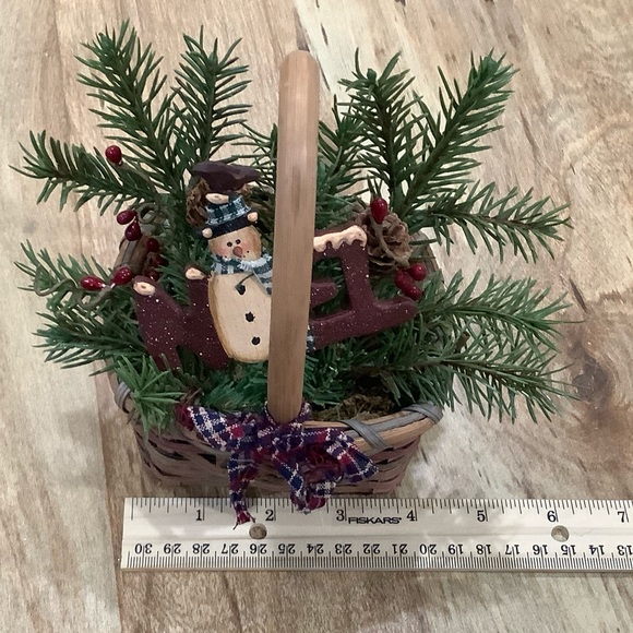 Vintage Look “NOEL” Snowman Basket - Picture 3 of 7